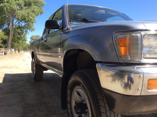 1989 Toyota Pickup SR5 - photo 11