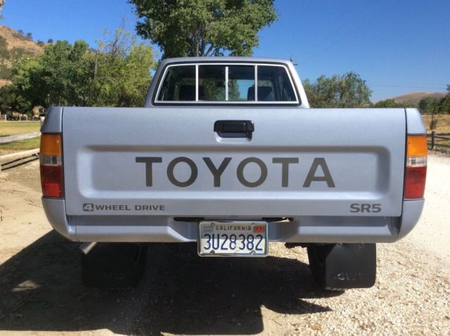 1989 Toyota Pickup SR5 - photo 4