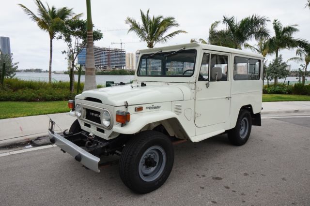 1974 Toyota Land Cruiser FJ43 - photo 3
