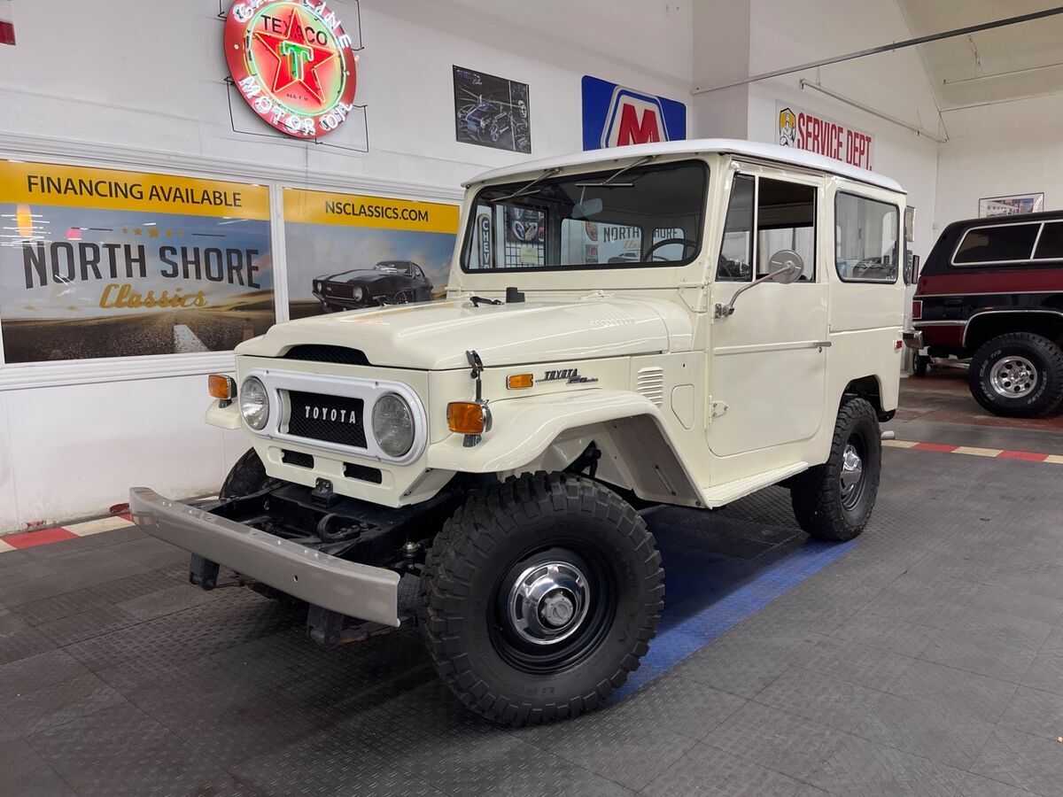 1972 Toyota FJ 40 - VINTAGE SUV - 4 WHEEL DRIVE -SEE VIDEO - photo 2