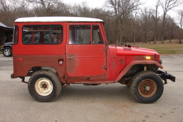 Toyota FJ 40 Land Cruiser, runs and drives great, new brakes, unrestored 1974 Toyota Land Cruiser