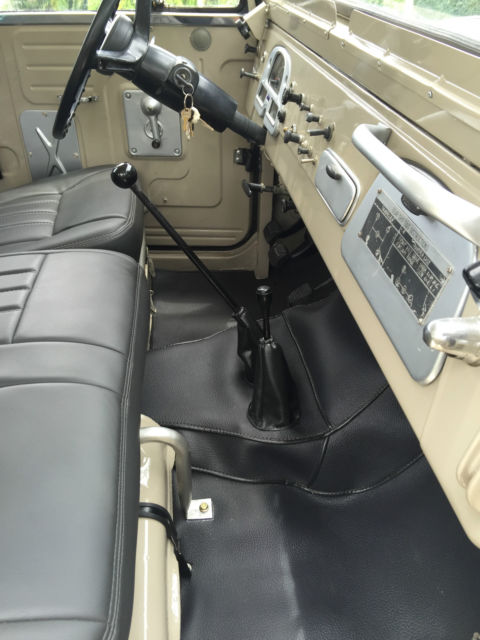 1971 Toyota Land Cruiser FJ43 - photo 8
