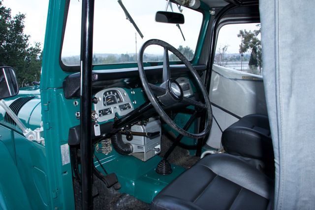 1971 Toyota Land Cruiser FJ40 - photo 3