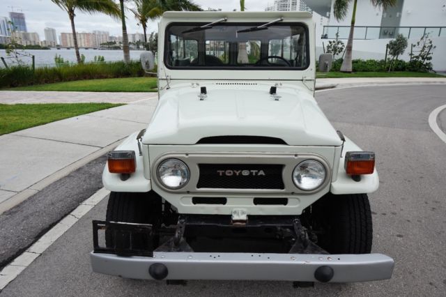 1974 Toyota Land Cruiser FJ43 - photo 4