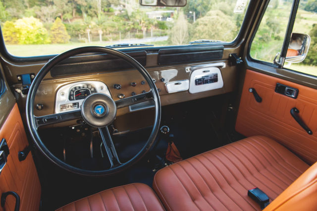 1976 Toyota Land Cruiser fj40 - photo 4