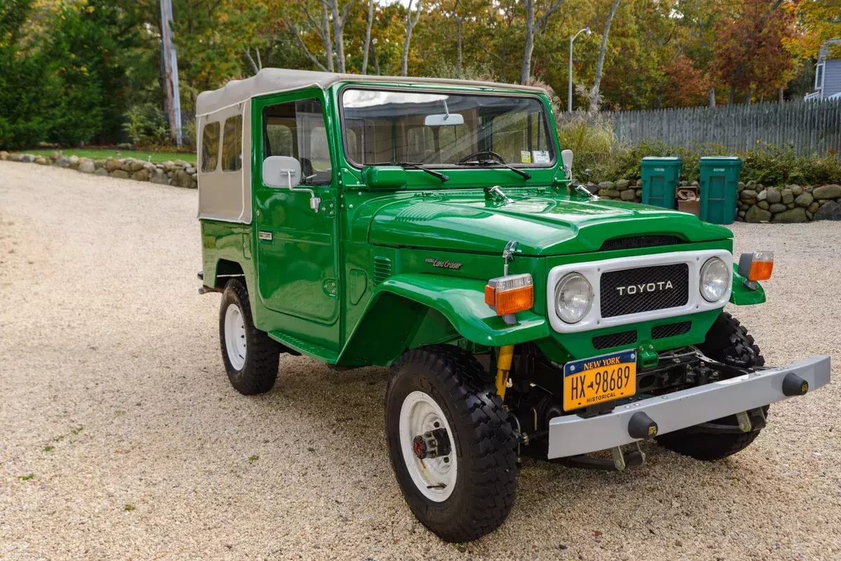 Toyota FJ40 Land Cruiser 1983, Last year of production, 4.2 L-6 cyl, 4 speed man 1983 Toyota Land Cruiser