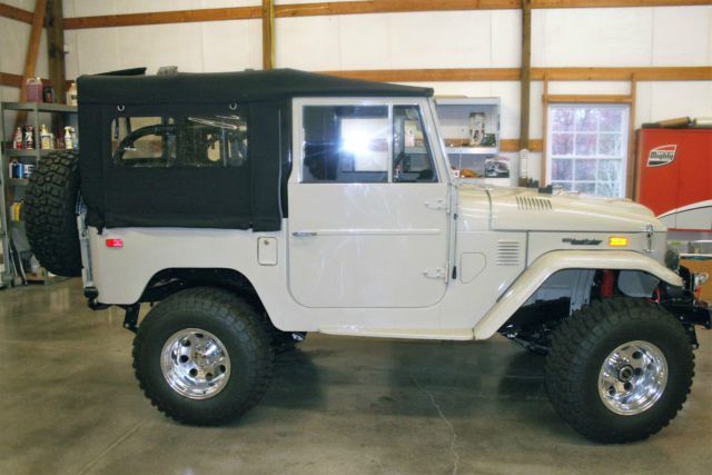 1974 Toyota Land Cruiser Convertible - photo 2