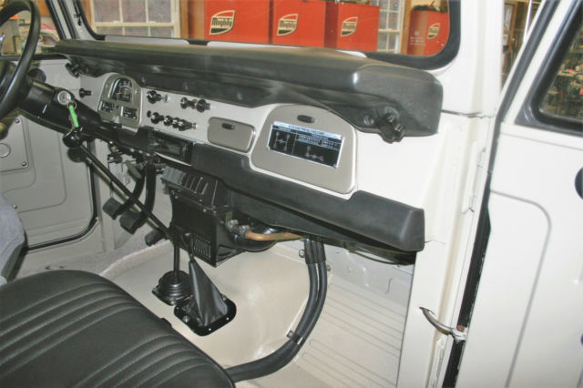 1974 Toyota Land Cruiser Convertible - photo 8