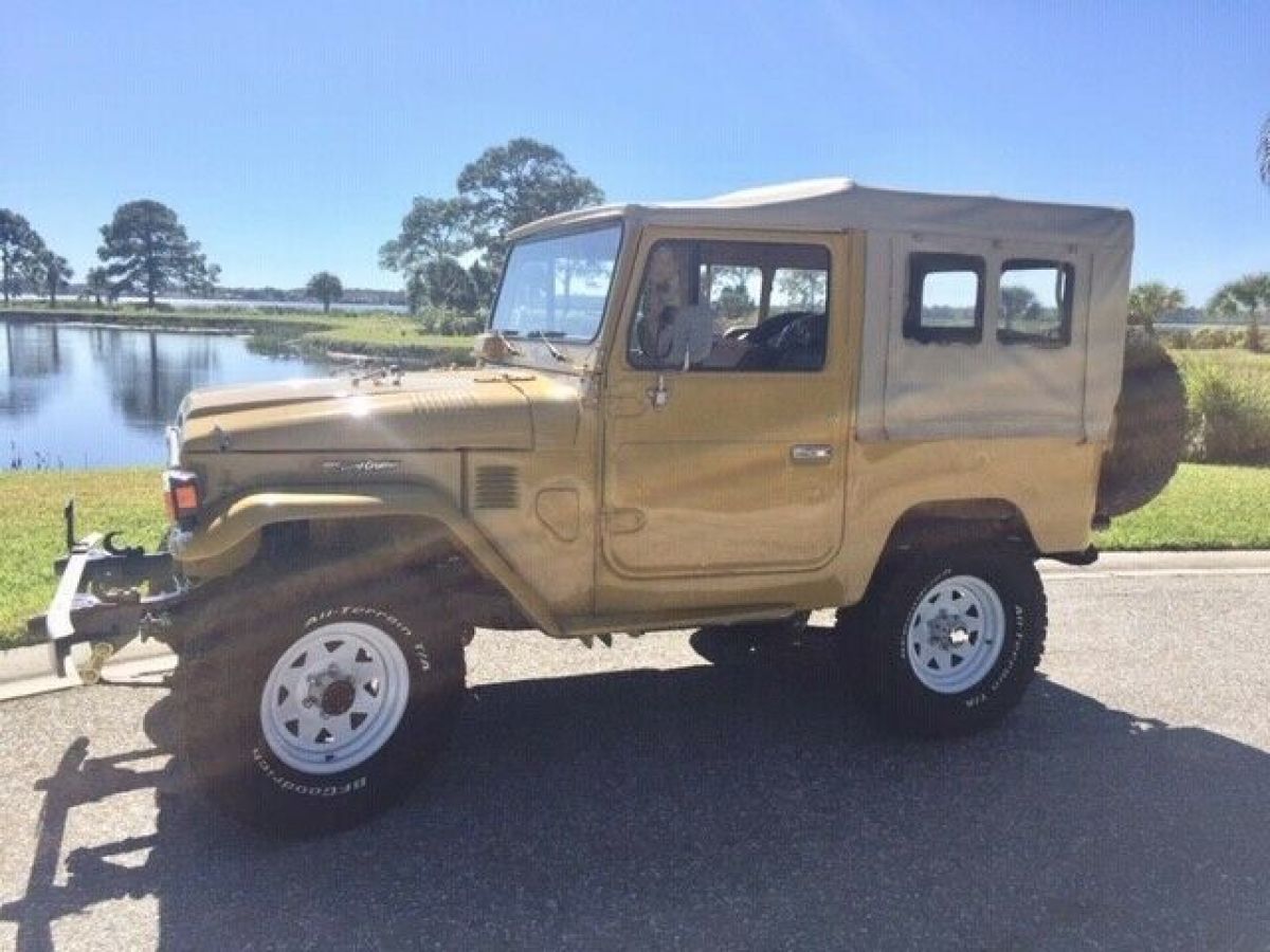 toyota fj40 landcruiser 1982 1982 Toyota FJ Cruiser