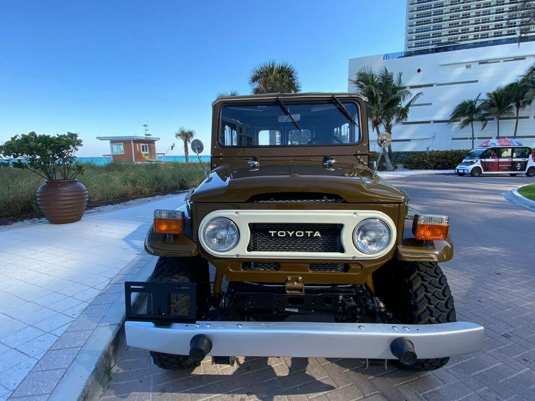 Toyota FJ43 LandCruiser 1975 - Toyota FJ40 1975 Toyota FJ Cruiser