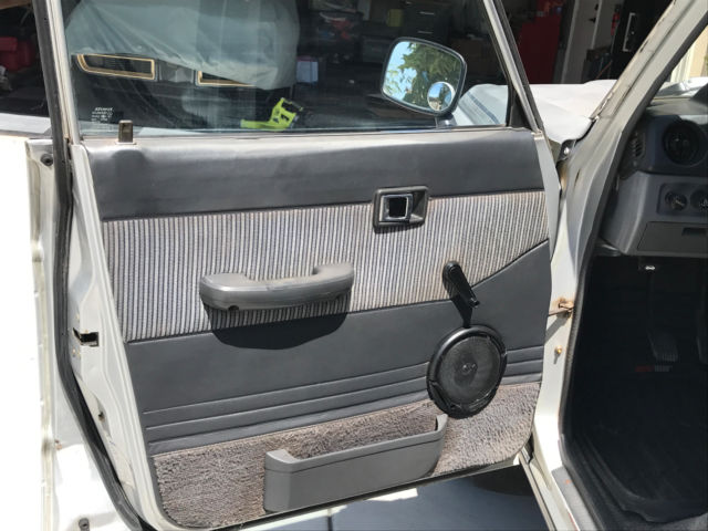 1985 Toyota Land Cruiser FJ60 - photo 7