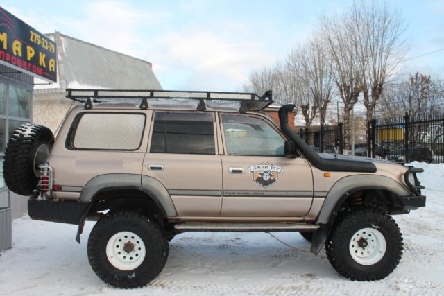 1994 Toyota Land Cruiser Base Sport Utility 4-Door - photo 4