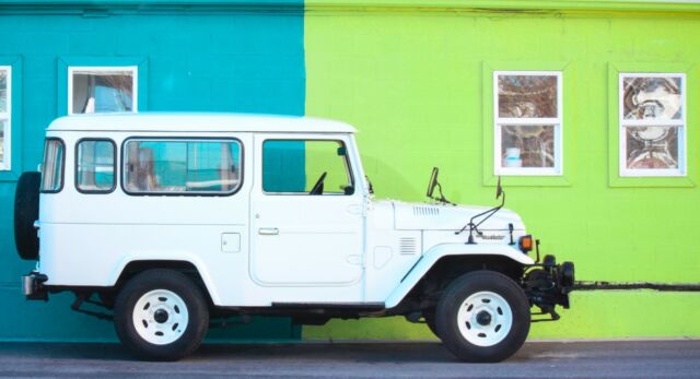 toyota land cruiser BJ44 fj40 fj45 1980 Toyota Land Cruiser Luxury
