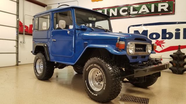 Toyota Land Cruiser FJ40 FJ 40 Bronco Scout G-Class Rock Crawler Classic 1977 Toyota Land Cruiser
