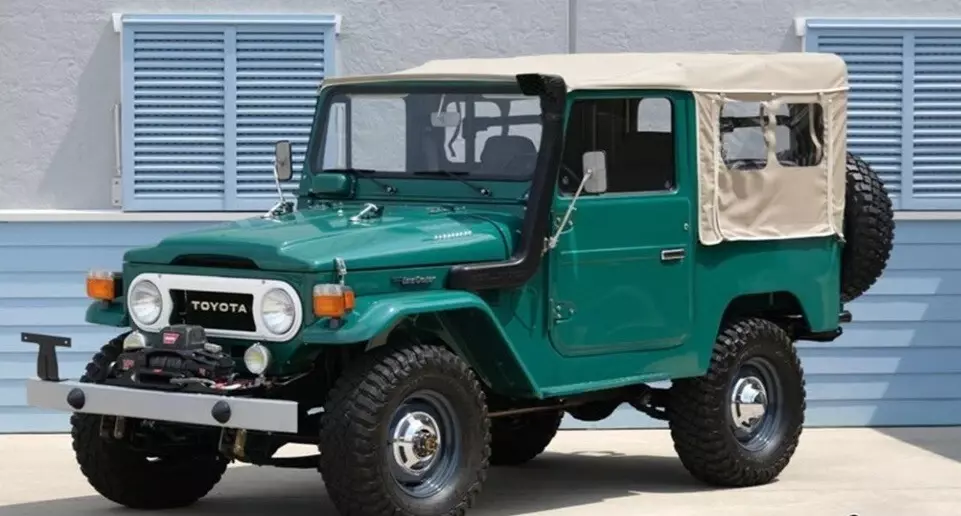 Toyota Land Cruiser FJ40 - Powered by a 4.2L 2F 6-cylinder 1978 Toyota Land Cruiser