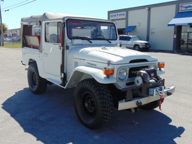 Toyota Land Cruiser FJ43 1981 SPECTACULAR Completely Restored 1981 Toyota Land Cruiser FJ43