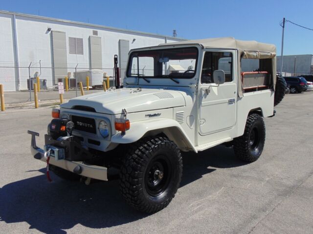 1981 Toyota Land Cruiser FJ43 - photo 3