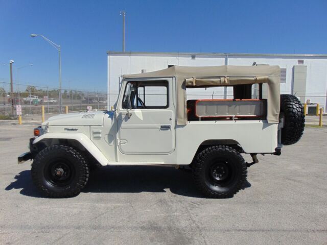 1981 Toyota Land Cruiser FJ43 - photo 4