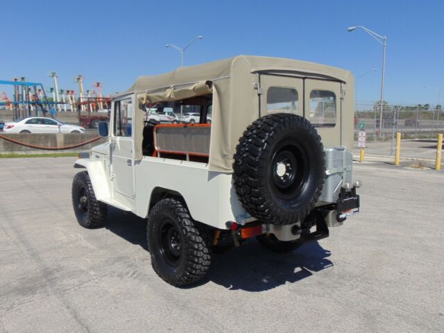 1981 Toyota Land Cruiser FJ43 - photo 5