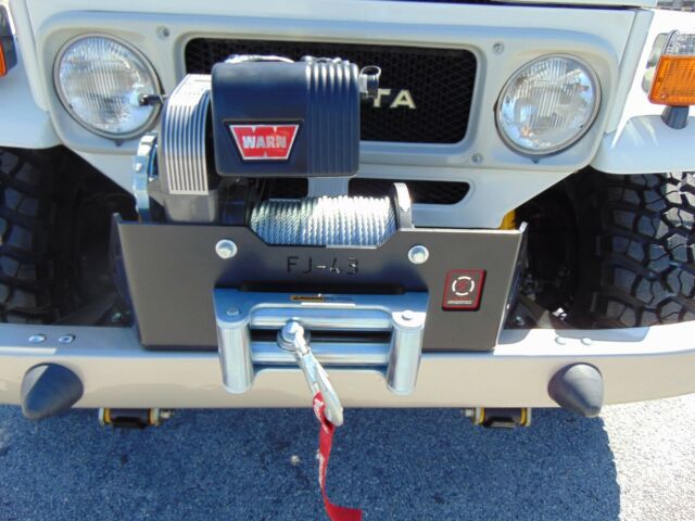 1981 Toyota Land Cruiser FJ43 - photo 9