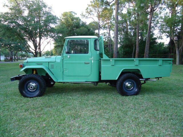 1985 Toyota Land Cruiser FJ45 - photo 8
