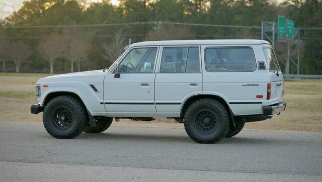 1989 Toyota Land Cruiser FJ62 Wagon - photo 5