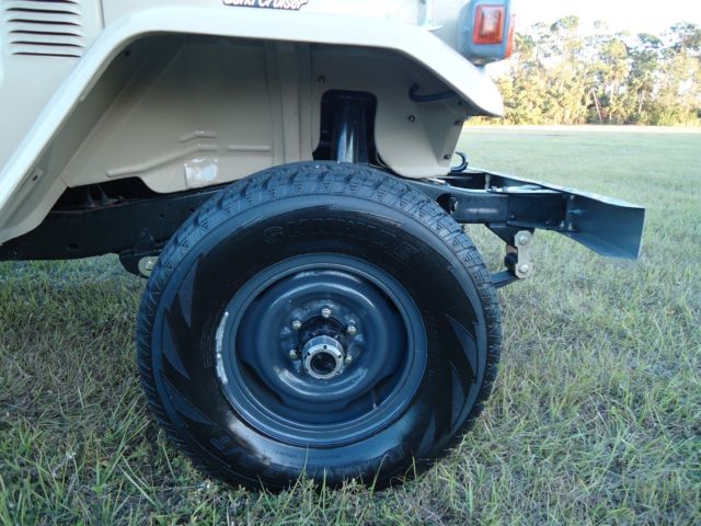 1982 Toyota Land Cruiser FJ-40 - photo 12