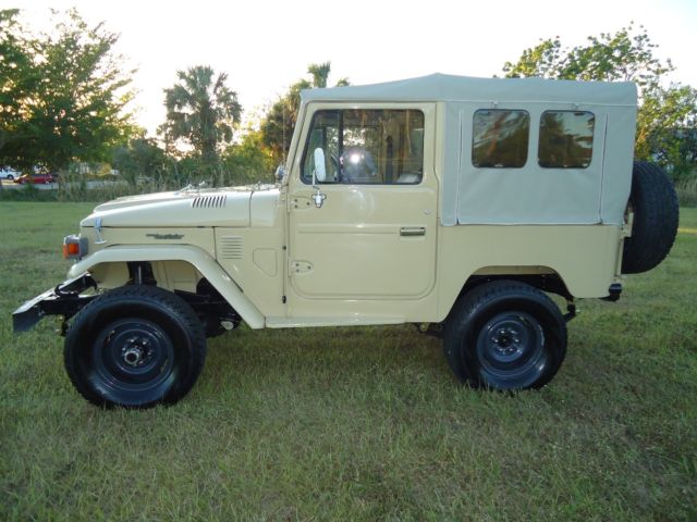 1982 Toyota Land Cruiser FJ-40 - photo 4