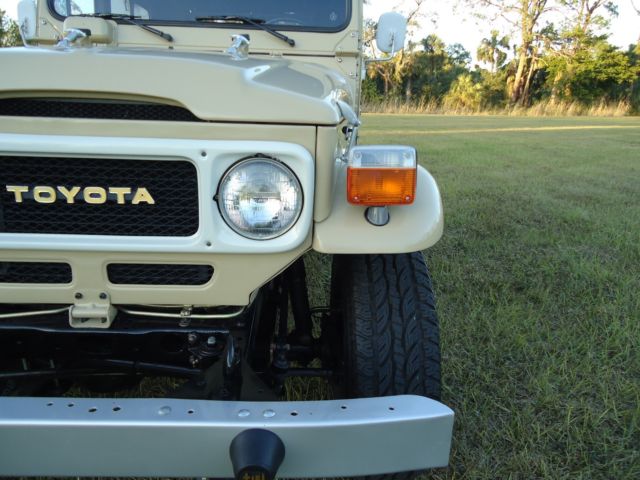1982 Toyota Land Cruiser FJ-40 - photo 8
