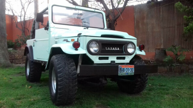 1970 Toyota Land Cruiser FJ40 - photo 2