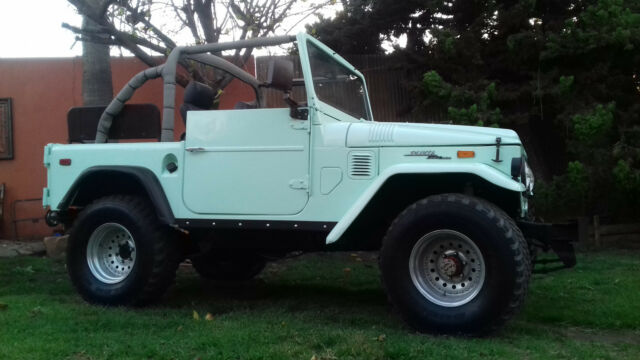 1970 Toyota Land Cruiser FJ40 - photo 4
