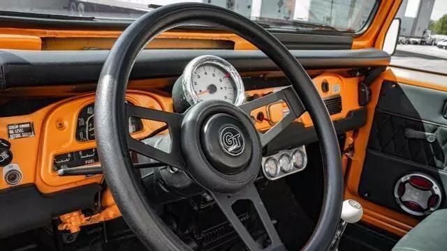 1982 Toyota Land Cruiser FJ 40 - photo 3