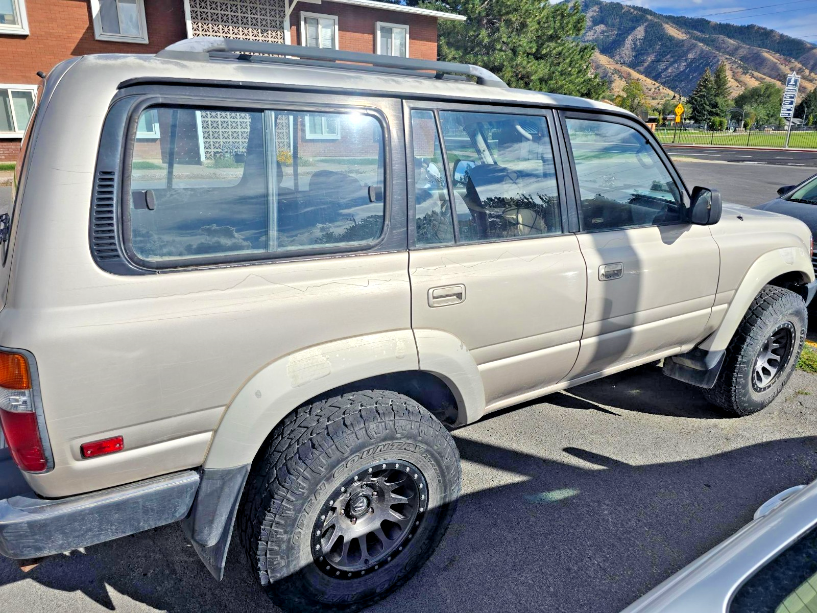 1991 Toyota Land Cruiser FJ80 - photo 2