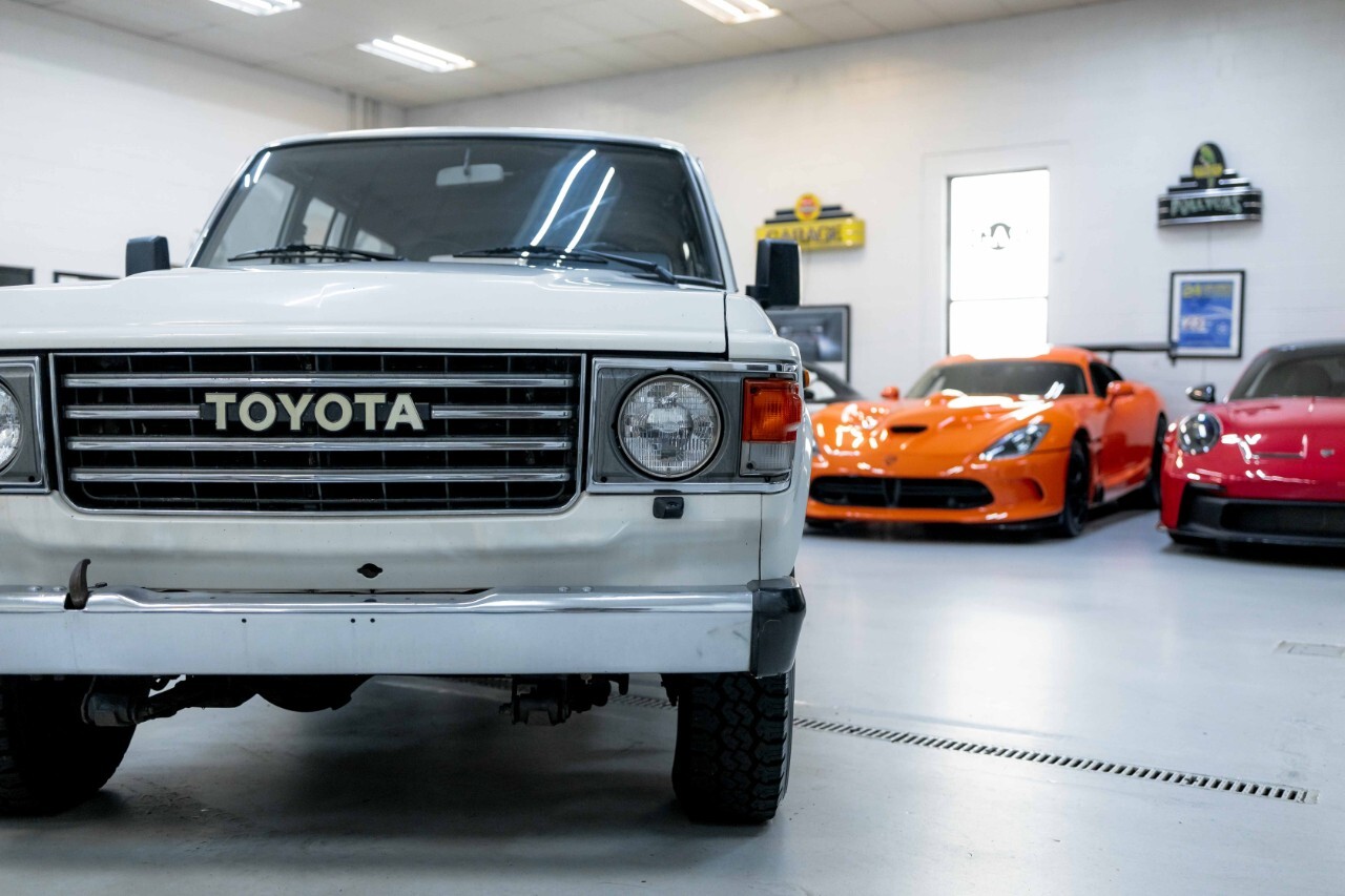 1985 Toyota Land Cruiser FJ60 - photo 11