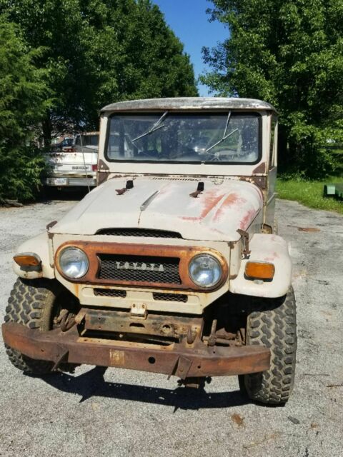 1970 Toyota Land Cruiser - photo 2