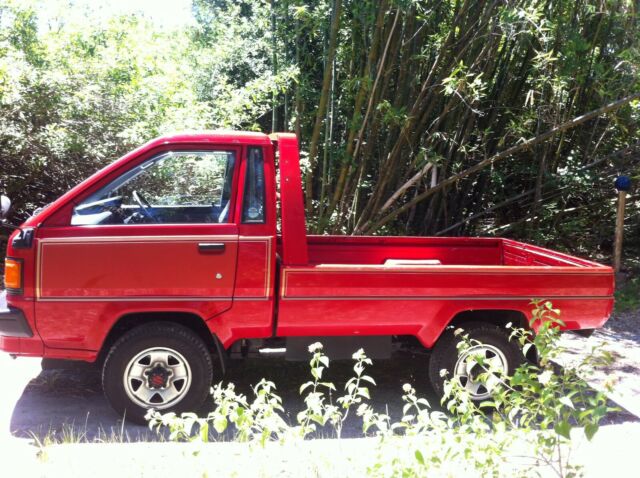 1993 Toyota Liteace Townace 4wd Fire Truck 3/4 Ton Pick Up XL Mini Truck - photo 2