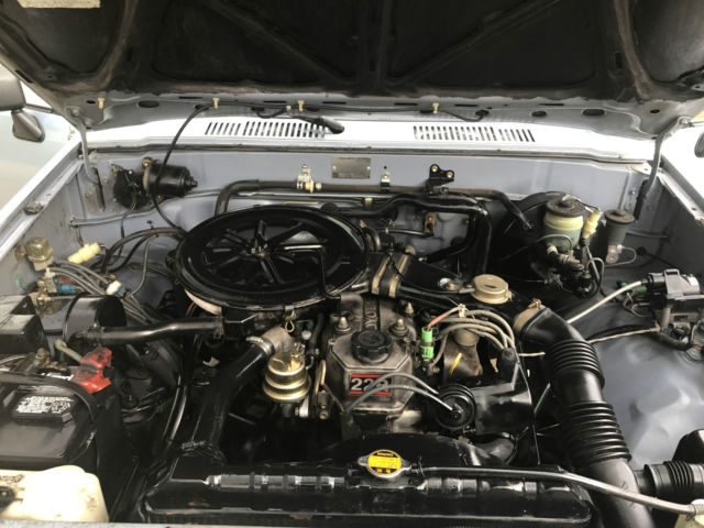 1988 Toyota Pickup 2WD 4,Cyl 22R 4,Speed Low Miles Only 141K - photo 11