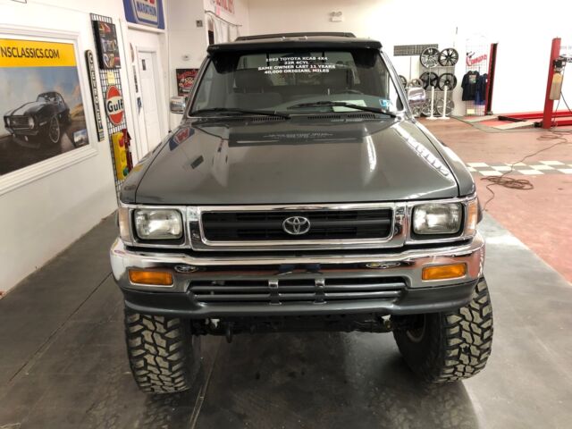 1993 Toyota Pickup -4X4 LIFTED-40,250 ACTUAL MILES-NEW TIRES-VIDEO - photo 4
