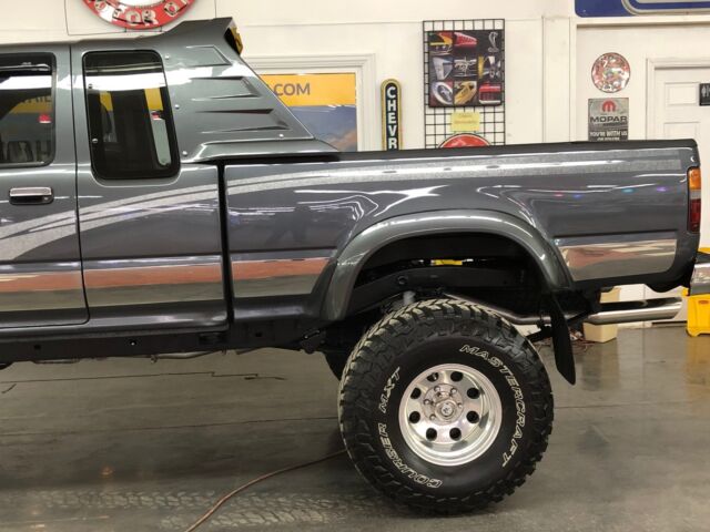1993 Toyota Pickup -4X4 LIFTED-40,250 ACTUAL MILES-NEW TIRES-VIDEO - photo 8