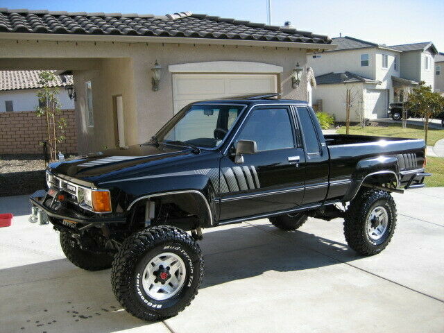 Toyota Pickup SR5 SAS 1988 Toyota SR5 Pick-Up SR5