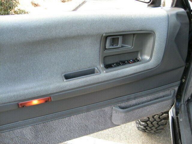 1988 Toyota SR5 Pick-Up SR5 - photo 12