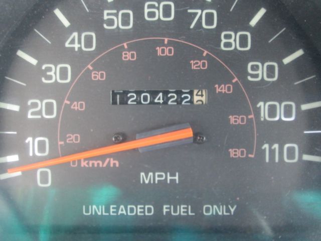1987 Toyota hilux pickup truck 4x4 - photo 3