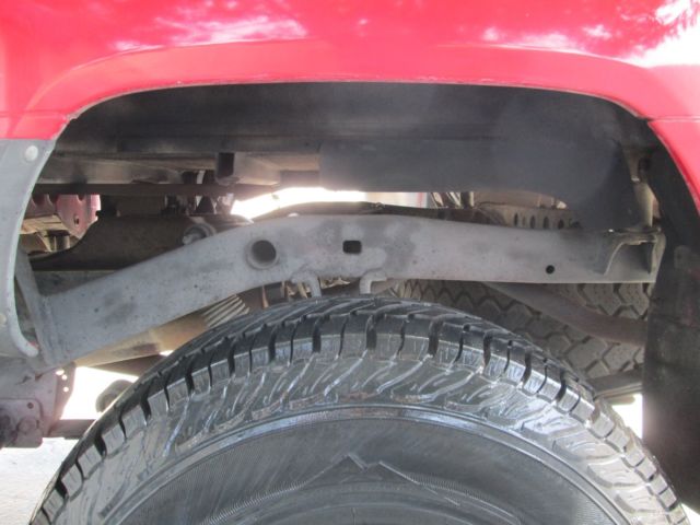 1987 Toyota hilux pickup truck 4x4 - photo 5
