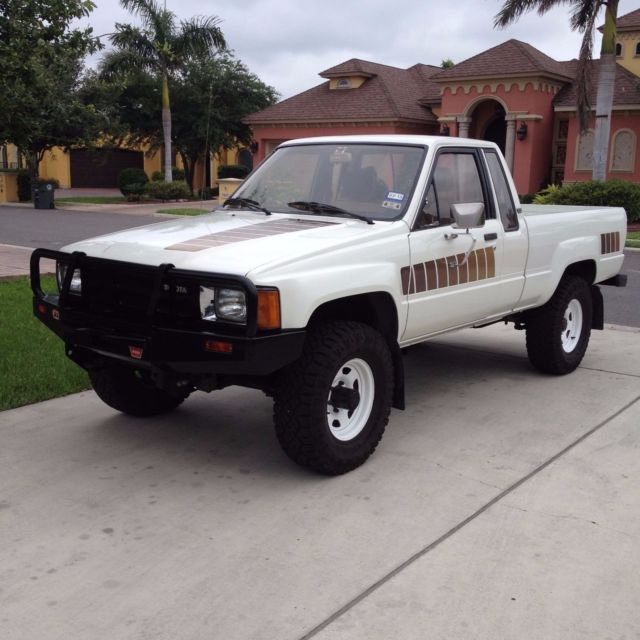 TOYOTA PICKUP XTRACAB SR5 4WD 1984 1984 Toyota Pickup XtraCab