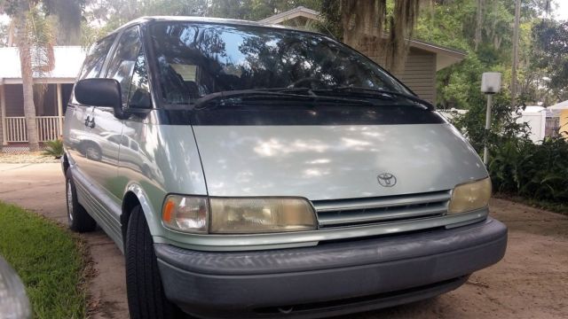 TOYOTA PREVIA VAN 1993 Toyota Previa SLE