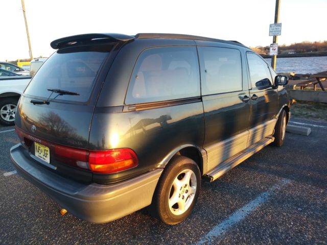 1994 Toyota Previa Le Dual Sun roof - photo 2