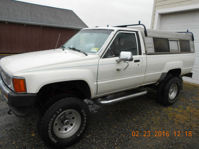 Toyota Rust Free 4x4 22RE Fuel Injected Automatic Trans Long Bed 1987 Toyota Pickup Deluxe Standard Cab Long Bed Pickup