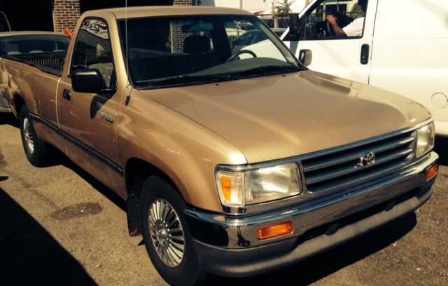 Toyota t-100 1/2 ton 4x2 auto long bed 1994 Toyota Pickup T-100