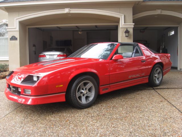 TPI 5.0L (LB9) with 5-speed manual 1989 Chevrolet Camaro IROC-Z