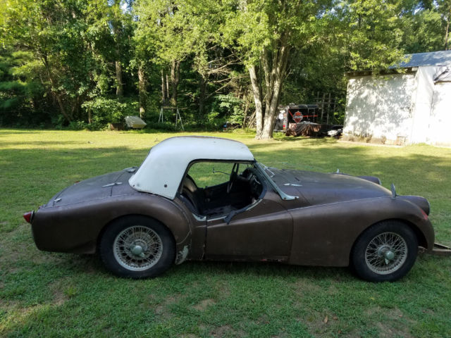 TR3 Triumph 1957 RARE Small Mouth + Two "Hard to Find" Hard Tops + 2 Back Seats! 1957 Triumph TR3